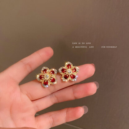 Купить 925 Silver Stud Rhinestone-Encrusted Red Flower Bead Stud Earrings French Retro Compact Light Luxury Petal Fashion eardrop