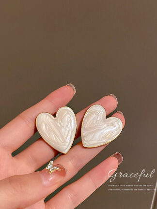 Купить 925 Silver Needle Drop Oil Love Heart Earrings Korean Mori Fresh Special-Interest Design Stud Earrings Sweet Candy Color eardropfor Women