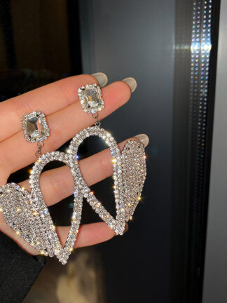 Купить 925 Silver Needle Fashion and Fully-Jewelled Love Heart Earrings High-Key Dignified Internet Celebrity Irregular Design Earrings Heart-Shape