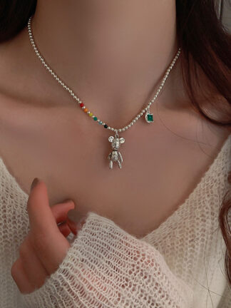Купить Cartoon Bear Green Square Diamond Pendant Necklace Korean Ins Internet Celebrity Small Beads Sweater Chain Fashion All-Match Necklace