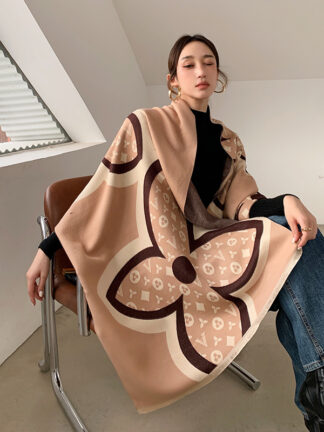Купить Womens Scarf Autumn and Winter 2021 High-Profile Figure Cashmere-like Warm Korean Fashion All-Match Double-Sided Shawl