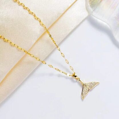 Купить Pendant Necklaces Korean Style Simple Mermaid Tail Full Diamond Micro-Inlaid Fashion Temperament Clavicle Chain Titanium Steel 2021 New Factory Direct Supply