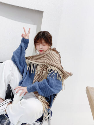 Купить Autumn and Winter New Korean Style Striped Triangular Binder Womens Winter All-Matching Warm Shawl Double-Sided Fashion Scarf