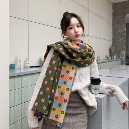 Купить Little Flower Scarf Womens Autumn and Winter Color Matching Knitted Warm Cashmere Shawl European and American Thickened Scarf Wholesale