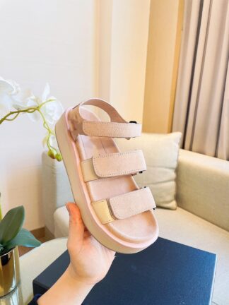 Купить 2022 spring/summer women's designers sandals Luxury sandal flat bottom roman shoes pink leather two straps size 35-40 with brand box