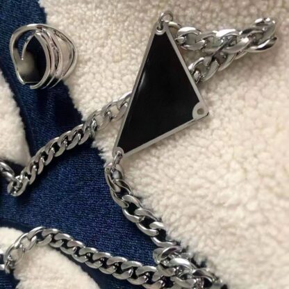 Купить Designer Jewelry Womens Mens Luxury name Necklace Chain Fashion Black and White Triangle Pendant Party Silver Hip Hop Punk