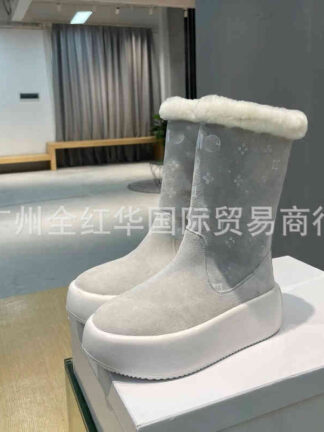 Купить Boots High end snow boots women's fur one foot pedal fashion short tube winter Plush warm casual cotton shoes women