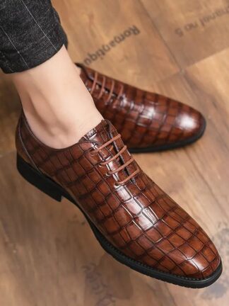 Купить Oxford Shoes Men Shoes Pu Embossed Pattern Solid Low Heel Lace Up Professional Classic Comfortable Non Slip Dress Shoes HG387