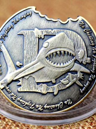 Купить 50pcs Non Magnetic Shark Relief Medal Painted Metal Commemorative Coin Craft Custom Collectibles Lucky Badge Gift