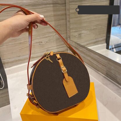 Купить Round Shoulder Bags Fashion Luxury Designer Bag Cross Body High Quality Leather Handbag Totes Original Lock Key with Box