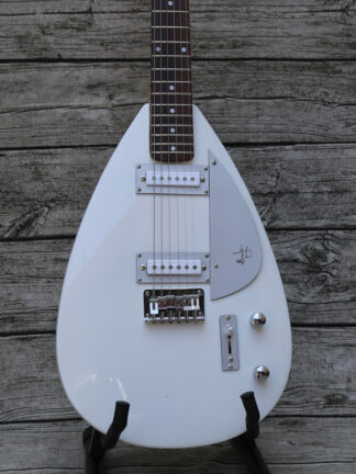 Купить Direct selling manufacturer can customize Brain Jones electric guitar