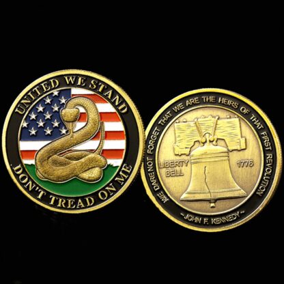 Купить 2pcs Non Magnetic 1776 USA Declaration of Independence Liberty Bell Craft And "Don't Tread On Me" Snake Pattern Bronze Plated Challenge Coin