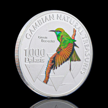 Купить 50pcs Non Magnetic Craft Silver Plated Gambian Natural Treasumres African Green Bee Eater Bird Medal Souvenirs Coin Animal Collectible Coins