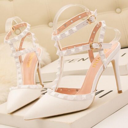Купить European women shoes High heels Fine with pointed pumps Rivets luxury
