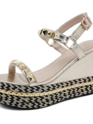 Купить 2021 summer versatile Sandals wedge straw rivet thick soled tarp high heel open toe cake shoes for women
