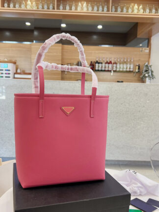 Купить Retro Bucket Bag 4-colour Top luxury Designer Crossbody Shoulder Bags Handbag Women's Fashion Leather Handbags Handbag Cross Grain Cowhide Wholesale 28*28CM