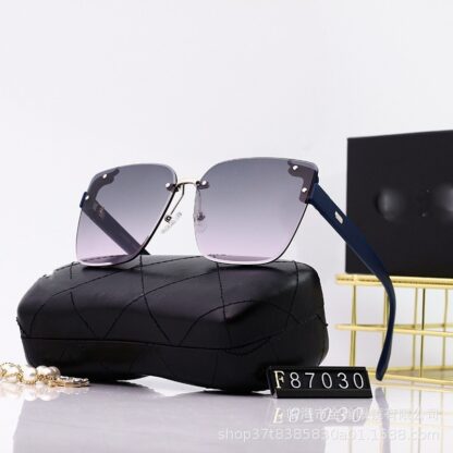 Купить 2022 New Lady Oversize Rimless Square Sunglasses Women Brand Fashion Gradient Sun Glasses Female UV400