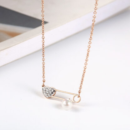 Купить Popular Handmade Gold Plated Stainless Steel Heart Pearl Pendant Necklace for Womens Gift