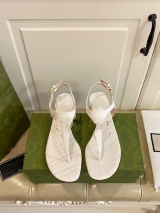 Купить Luxury designer Slides 2022 summer leather low heel sandals clip toe fairy style female thick chain herringbone beach roman shoes size 35-43 with Box