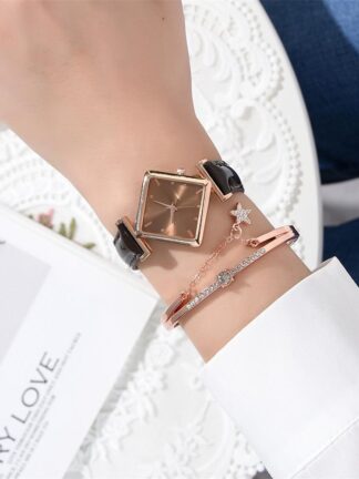 Купить Vintage Square Ladies Watch Bracelet Fashion Drop Quartz Leather Simple Small Woman Clock Fashion Accessories