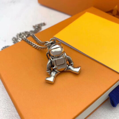 Купить charm classic Key Buckle Necklaces for men women Car Keychain Handmade KeychainsFashion Necklace Bag Pendant Accessories
