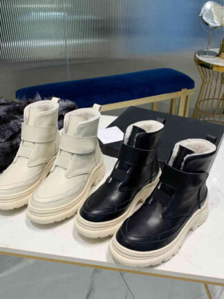 Купить Boots Guangzhou high end autumn and winter British Martin boots women's Australian snow cotton Korean Gang thick soled short