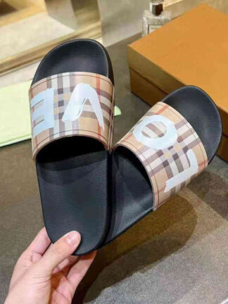 Купить Slippers Sandals women wear non slip beach sandals outdoors in summer British style rainbow checkered flip flops L3V6