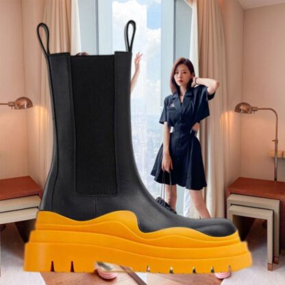 Купить Two tone Tire Chelsea BOOTS women platform chunky boot lady luxe design men Mid-Calf desiger calfskin slip-on style round toe boots rubber sole 35--45