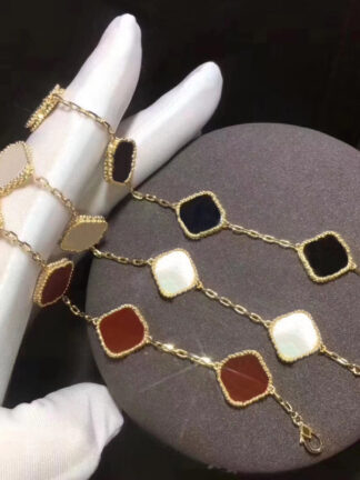 Купить Elegant Classic charm Lucky clover Charm Bracelet Necklace Fashion for Men Women Chain Wedding Special Design Jewelry promise