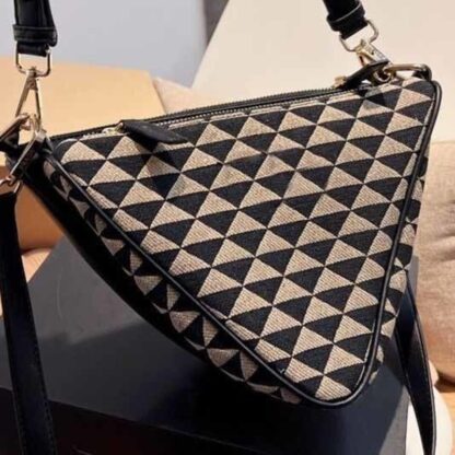 Купить Waist Bags Canvas Triangle Bag Both Sides Fashionable And Versatile Ins Messenger One Shoulder Women's Handbags R29Q