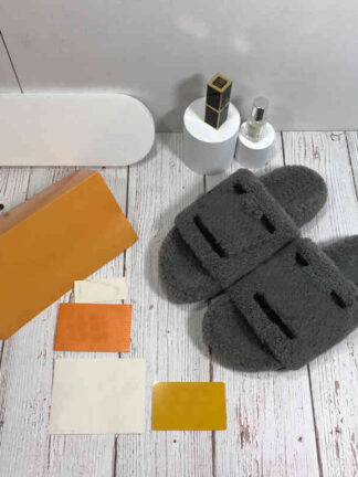 Купить Slippers Pure original high version lamb wool slipper letter flat with versatile net red shoes WQGT