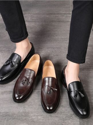 Купить 2021 Spring and Autumn New Loafers Men Shoes PU Leather Pointed Toe Flat Bottom Casual Fashion Tassel Trend Wild HL059
