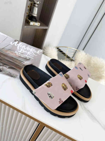 Купить Slippers Pool Designer Pillow Calfskin Comfort Shoes Women Men Smooth Flat Letter Mules Easy-to-wear Rubber Bottom Slides HMYA