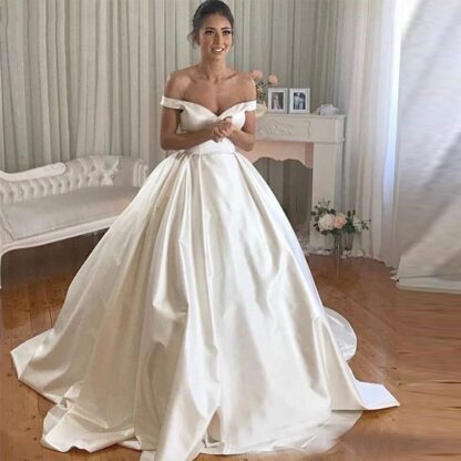 Купить 2022 Simple Satin Wedding Dresses Off The Shoulder Ball Gown Bride Dress Chapel Train Gowns Buttons Back Vestido De Noiva