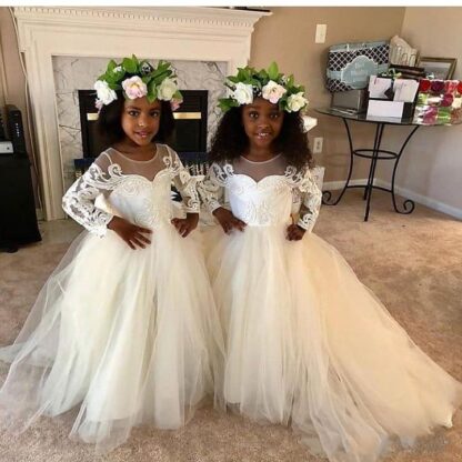 Купить 2020 New Beach Flower Girl Dresses Boho First Communion Dress For Little Girl V-Neck Long Sleeve A-Line Cheap Kids Wedding Dress