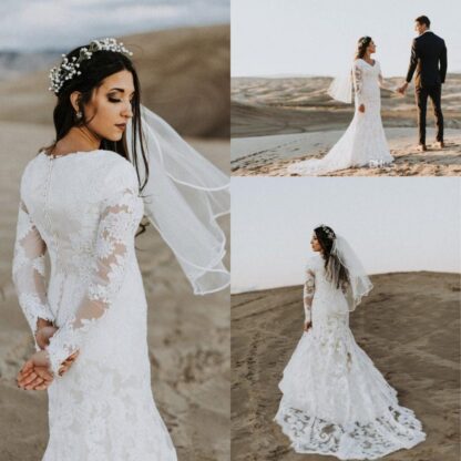 Купить 2020 Bohemian Lace Mermaid Wedding Dresses Long Sleeves V Neck Vintage Country Boho Bridal Gowns With Buttons Back robes de mariée
