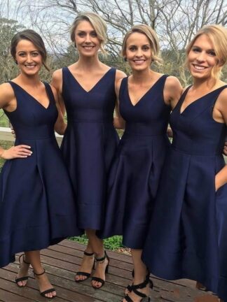 Купить Cheap Sexy Navy Blue V-Neck High Low Bridesmaid Dresses 2020 Simple With Pockets Maid Of Honor A-Line Evening Gowns Plus Size Formal Dress