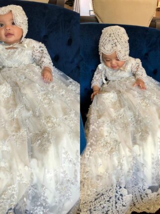 Купить Pretty 2019 Long Sleeve Christening Gowns For Baby Girls Lace Appliqued Pearls Baptism Dresses With Bonnet First Communication Dress