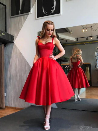 Купить Red Vintage Satin A Line Homecoming Dresses Spaghetti Straps Ruched Knee Length Bow Sash Short Prom Party Cocktail