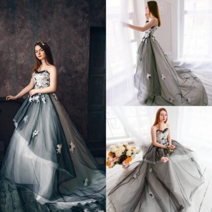 Купить 2020 Modest White and Black Wedding Dresses Sweep Train Sweetheart Applique A-Line Tulle Country Bridal Gowns Vestido De Noiva Custom Made
