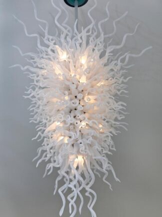 Купить Chandeliers Crystal White Colored Elegant Home Decoration LED Light Fixture Style Hand Blown Glass Chandelier