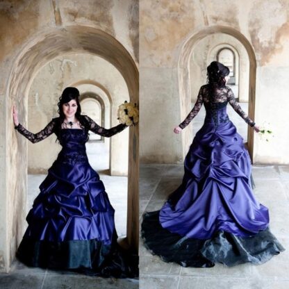 Купить Hot Victorian Gothic Plus Size Long Sleeve Wedding Dresses Sexy Purple and Black Ruffles Satin Corset Strapless Lace Bridal Gowns Plus Size