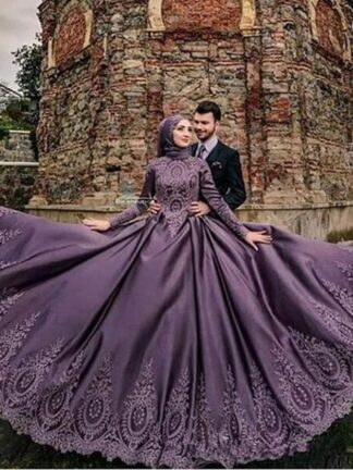 Купить gorgeous Arabic Purple Muslim Wedding Dress Turkish Lace Applique high neck Islamic Bridal Dresses Long Sleeve Gown