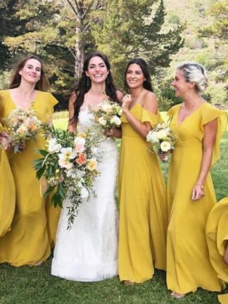 Купить 2020 Olive Long Bridesmaid Dresses V Neck Bohemian Country side Bridesmaids Couture Sweep Train Plus Size Chiffon After Party Gowns BC0948