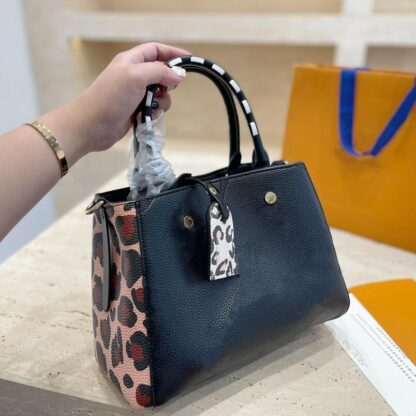 Купить Montaigne Leopard Embossed Totes Women Handbags Designers Classic Lady Fashion Shoulder Bags Girls Crossbody Shopping Bag