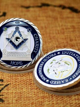 Купить 50pcs Non Magnetic Masonic Commemorative Badge Craft Freemason Medal Silver Plated Coin Association Under A Brotherhood of Man