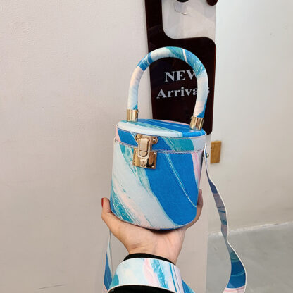 Купить 2021 new fashion lipstick women's bag graffiti style one shoulder handbag