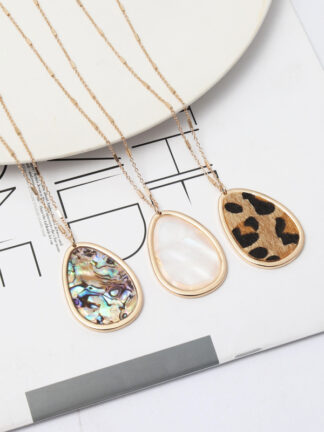 Купить Modern Ladies Trendy Jewelry Abalone Shell Leopard Print Pendant Necklace