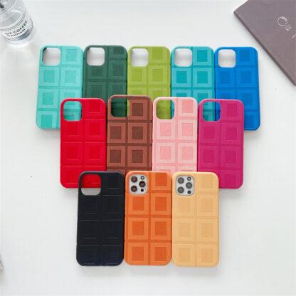 Купить Luxury Retro Classical F 3D Emboss Phone Cases for iPhone 13 12 Mini 11 11Pro Max Xs X Xr 6 6S 7 8 Plus SE Hard Back Cover Case