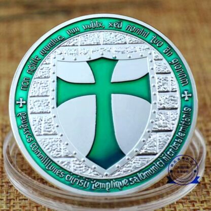 Купить 50pcs Non Magnetic Knights Templar Cross Coin Craft Soldiers Of Christ Silver Plated Token Medallion Freemason Green